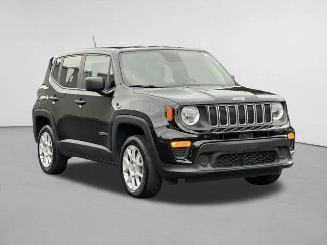 2023 Jeep Renegade Latitude 4x4 for sale in Kalamazoo, MI