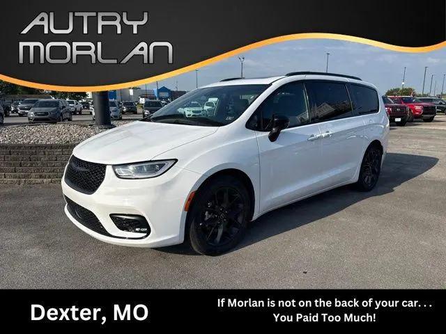 2025 Chrysler Pacifica Limited for sale in Dexter, MO