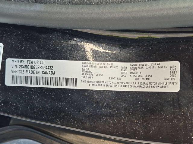 2025 Chrysler Pacifica Select