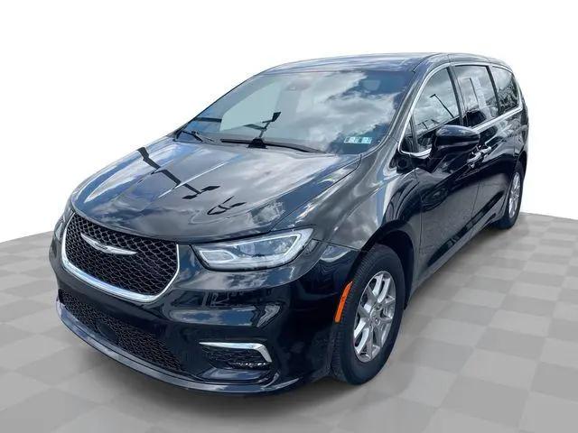 2025 Chrysler Pacifica Select for sale near Columbus, OH