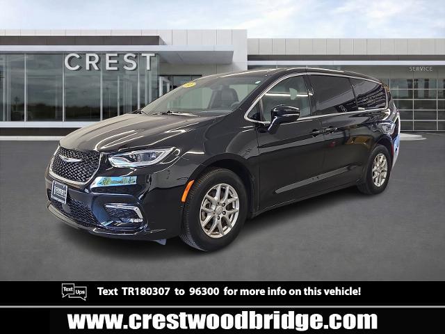 2026 Chrysler Pacifica Select for sale in Woodbridge, CT