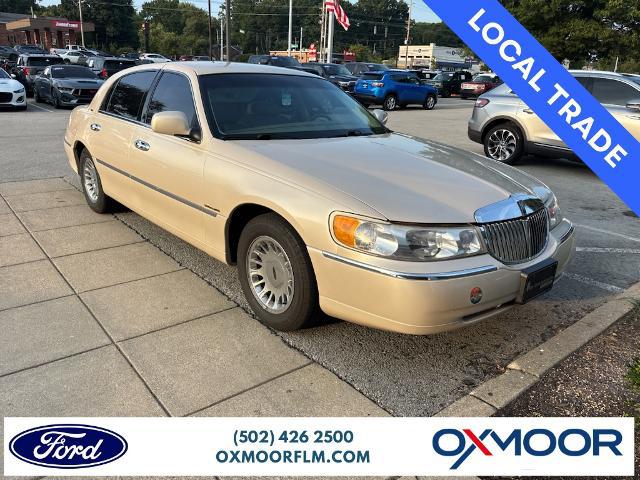 2000 Lincoln Town Car Cartier for sale in Louisville, KY