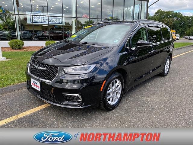 2022 Chrysler Pacifica Touring L for sale in Northampton, MA