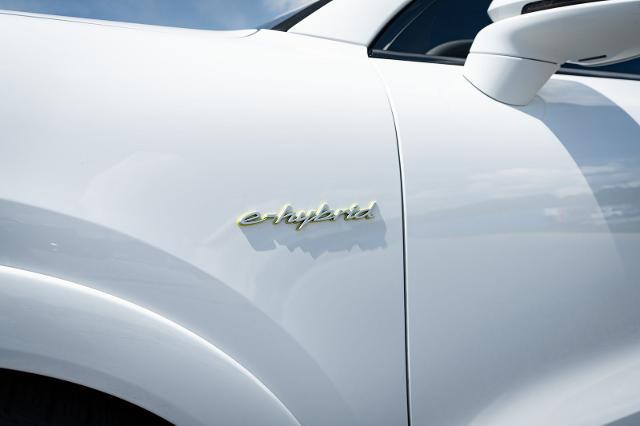 2024 Porsche Cayenne E-Hybrid S