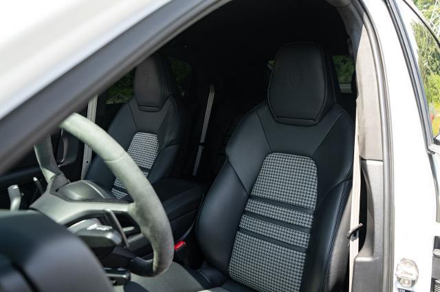 2024 Porsche Cayenne E-Hybrid S