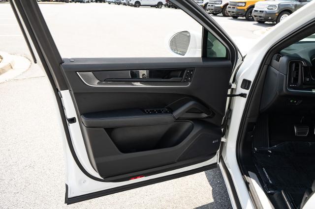 2024 Porsche Cayenne E-Hybrid S