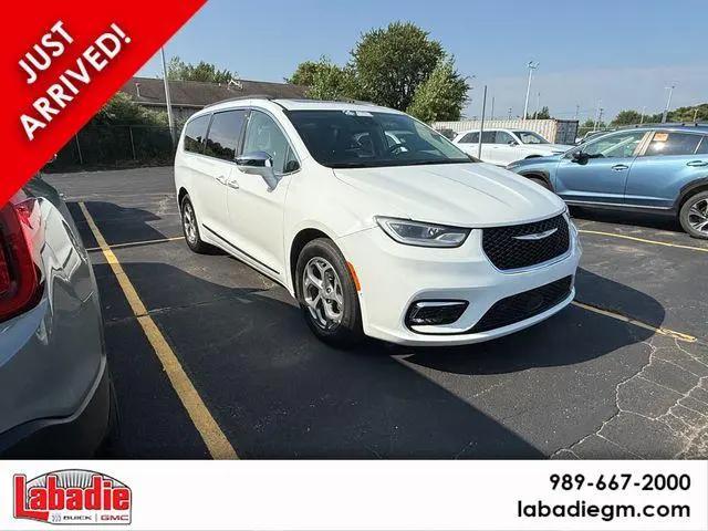 2022 Chrysler Pacifica Limited for sale in Bay City, MI