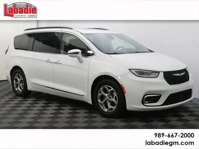 2022 Chrysler Pacifica Limited for sale in Bay City, MI