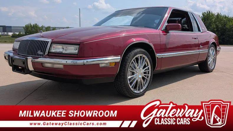 1990 Buick Riviera Unknown for sale in O Fallon, IL