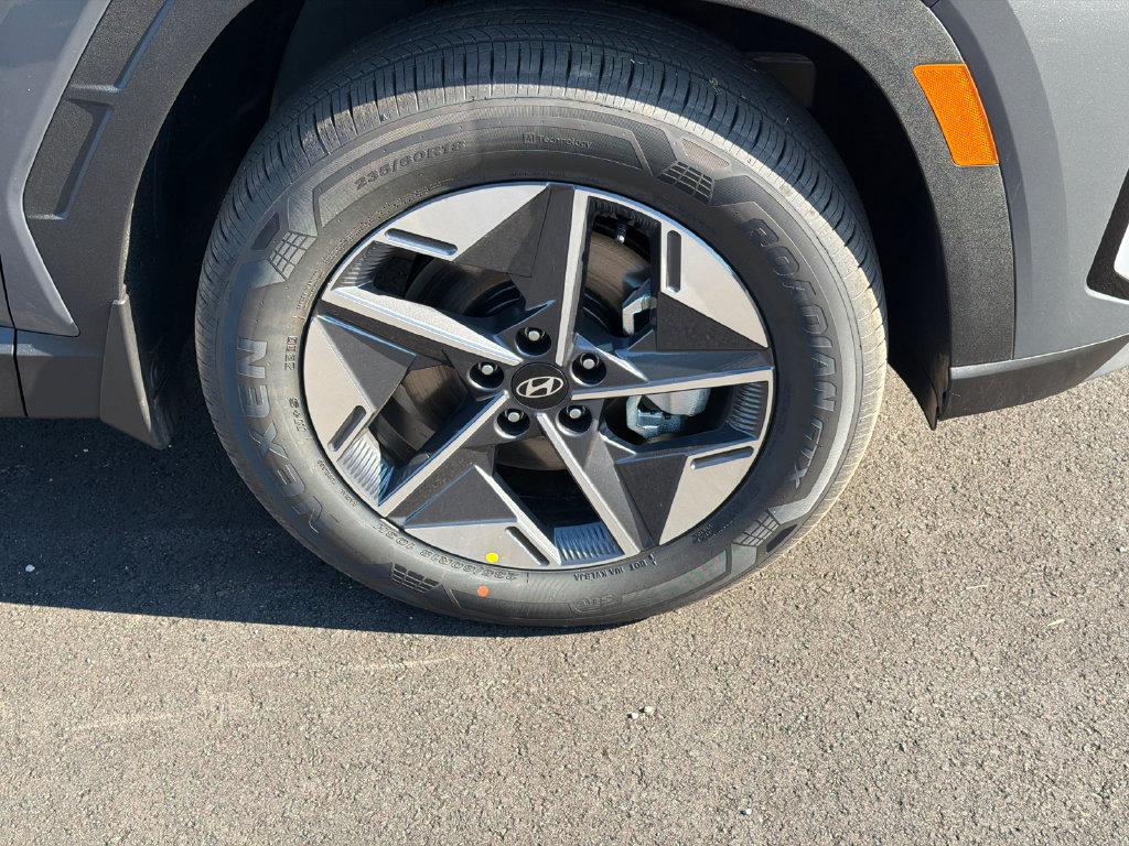 New 2026 Gray HYUNDAI SEL AWD image 13