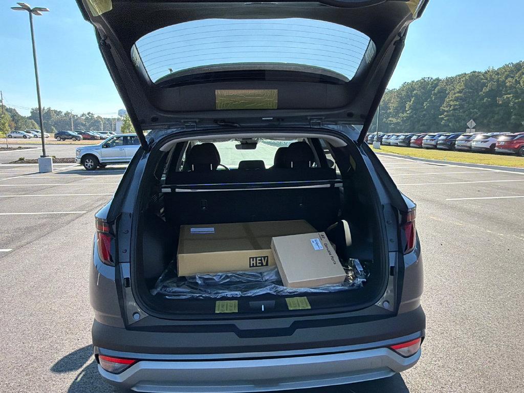 New 2026 Gray HYUNDAI SEL AWD image 19