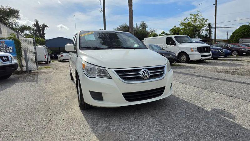 2011 Volkswagen Routan SE for sale in Palm Harbor, FL