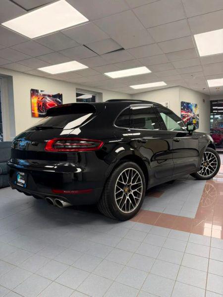 2018 Porsche Macan Sport Edition