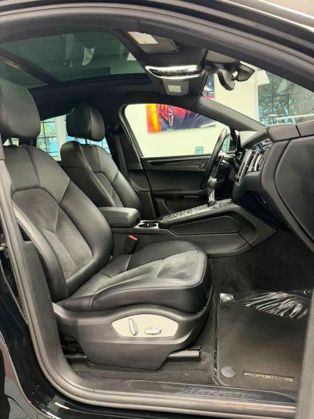 2018 Porsche Macan Sport Edition