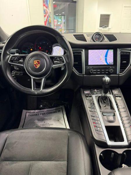 2018 Porsche Macan Sport Edition
