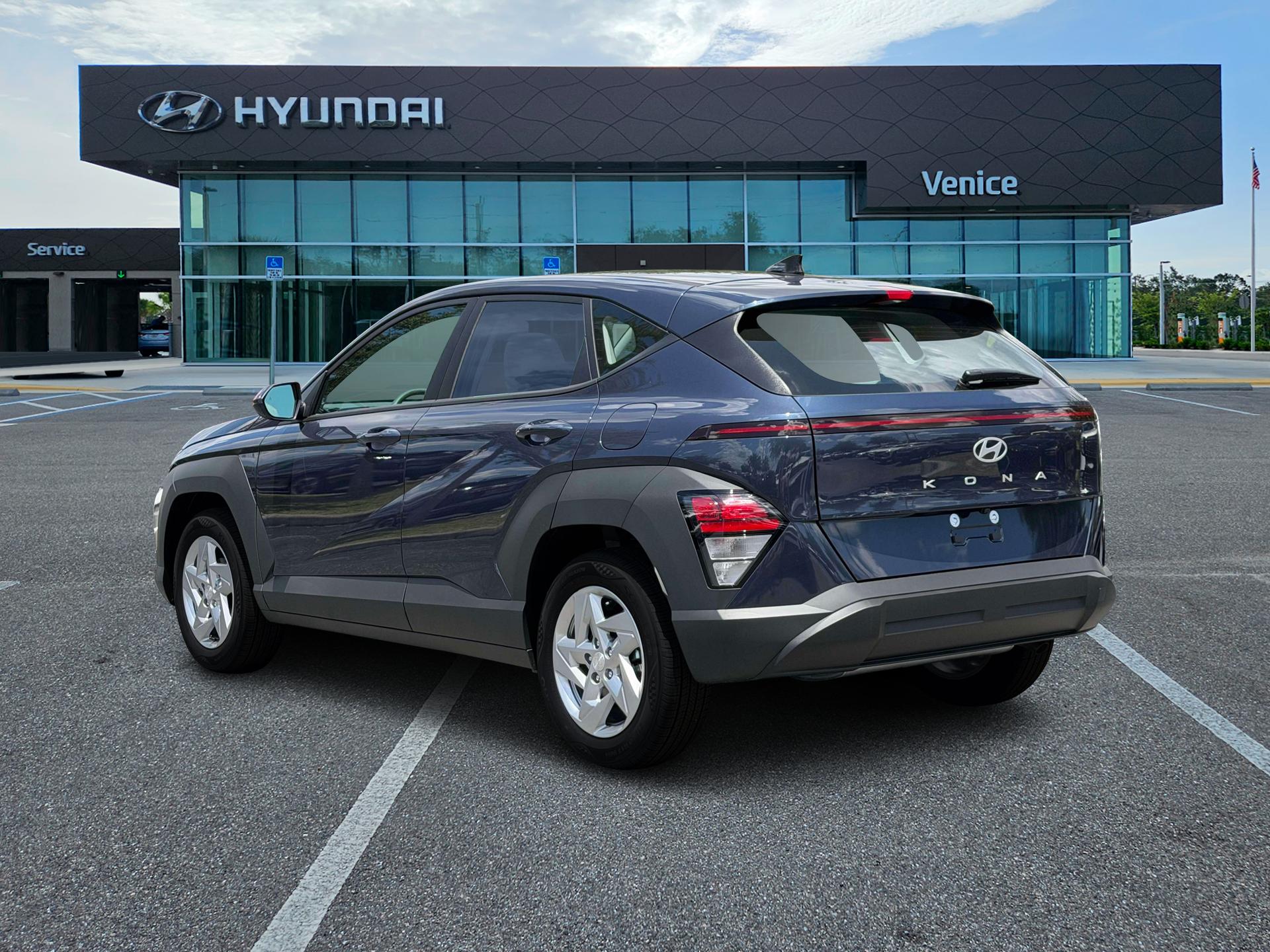 2027 Hyundai KONA SE FWD - Image 5