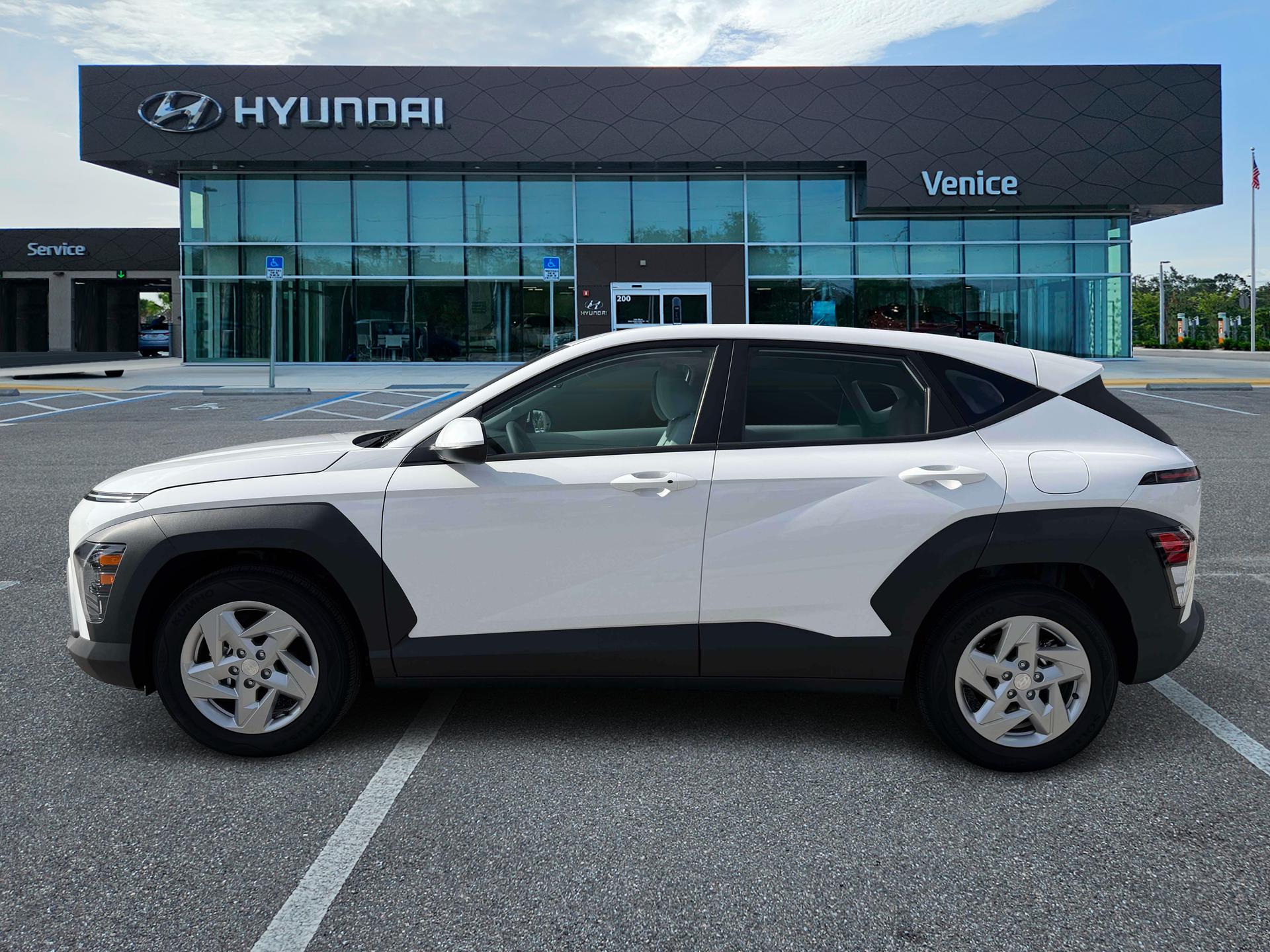 2027 Hyundai KONA SE FWD - Image 3