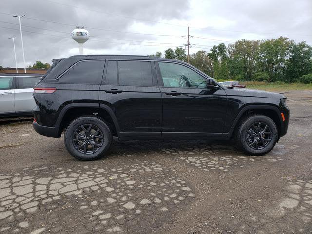 2027 Jeep Grand Cherokee GRAND CHEROKEE LAREDO ALTITUDE 4X4