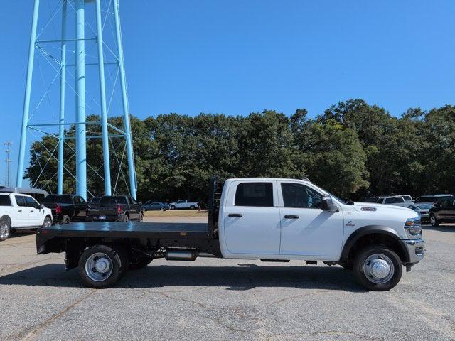2026 RAM Ram 5500 Chassis Cab RAM 5500 TRADESMAN CHASSIS CREW CAB 4X4 84 CA 2026 RAM Ram 5500 Chassis Cab RAM 5500 TRADESMAN CHASSIS CREW CAB 4X4 84 CA