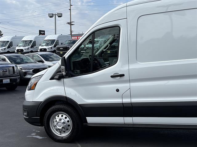 2026 Ford Transit Cargo Van T-250 148 Med Rf 9150 GVWR AWD