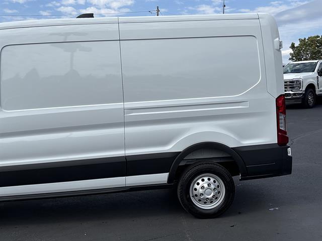 2026 Ford Transit Cargo Van T-250 148 Med Rf 9150 GVWR AWD