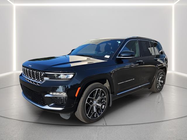 /2022 Jeep Grand-Cherokee