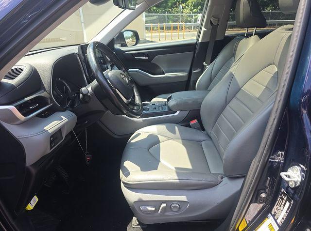 2022 Toyota Highlander XLE - Photo 7