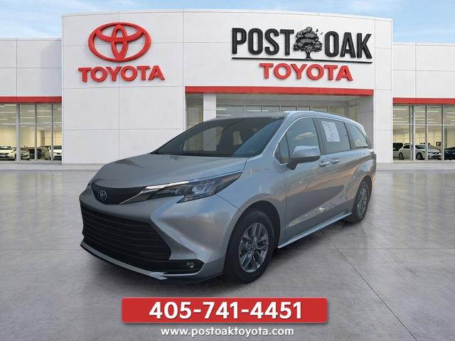 2025 Toyota Sienna XLE for sale in Midwest CIty, OK