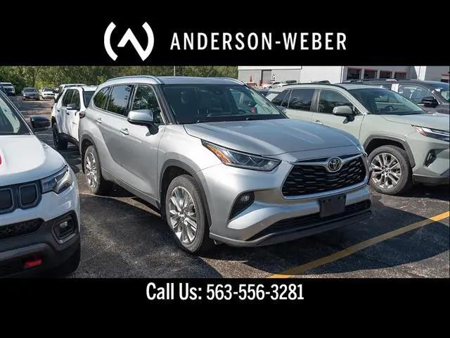2021 Toyota Highlander Limited for sale in Dubuque, IA
