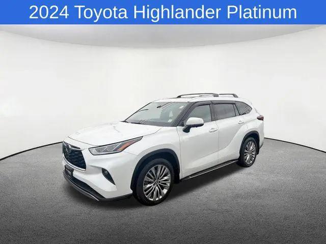 2024 Toyota Highlander Platinum for sale in Yorkville, NY
