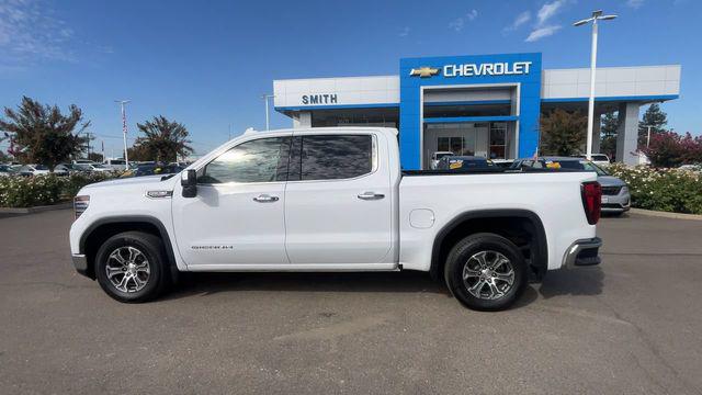 2025 GMC Sierra 1500 2WD Crew Cab Short Box SLT