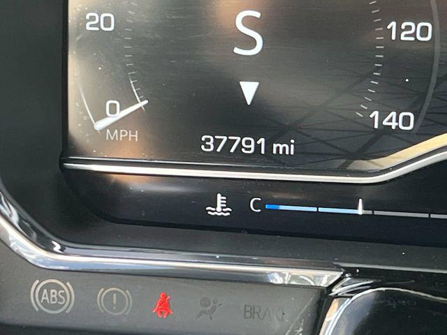 2025 GMC Sierra 1500 2WD Crew Cab Short Box SLT