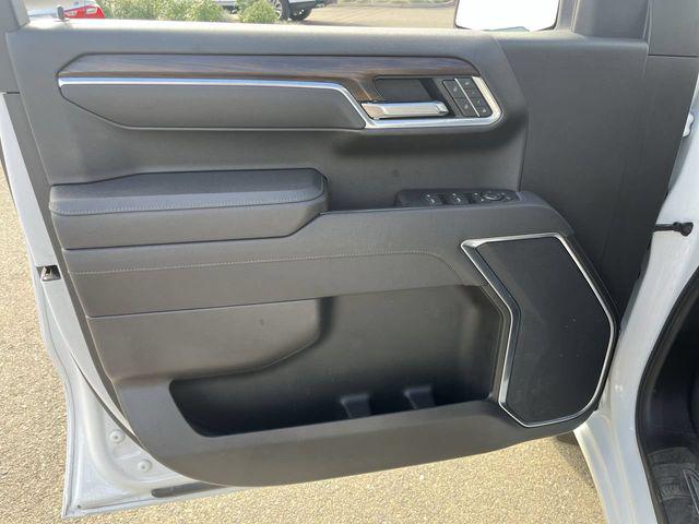 2025 GMC Sierra 1500 2WD Crew Cab Short Box SLT