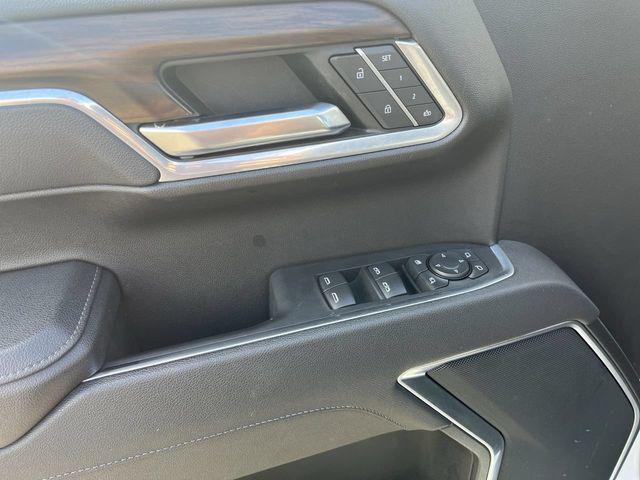 2025 GMC Sierra 1500 2WD Crew Cab Short Box SLT