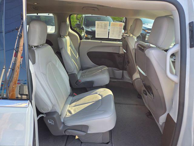 2021 Chrysler Pacifica Touring L AWD