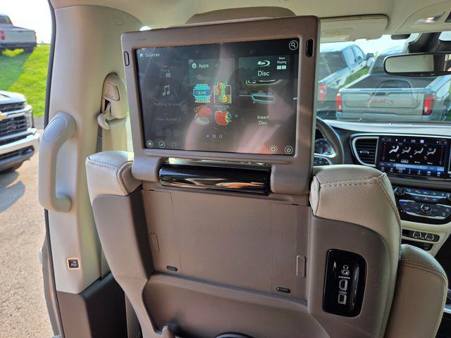2021 Chrysler Pacifica Touring L AWD