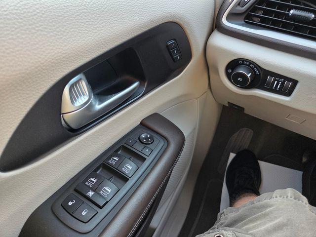2021 Chrysler Pacifica Touring L AWD