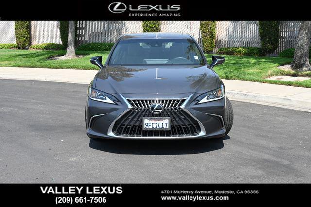 2023 Lexus ES 300h 300h
