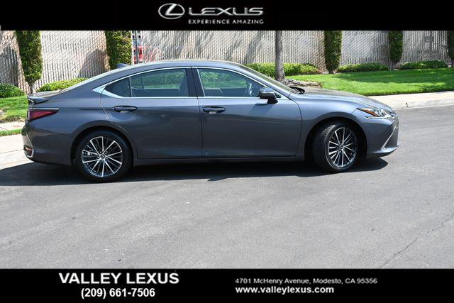 2023 Lexus ES 300h 300h