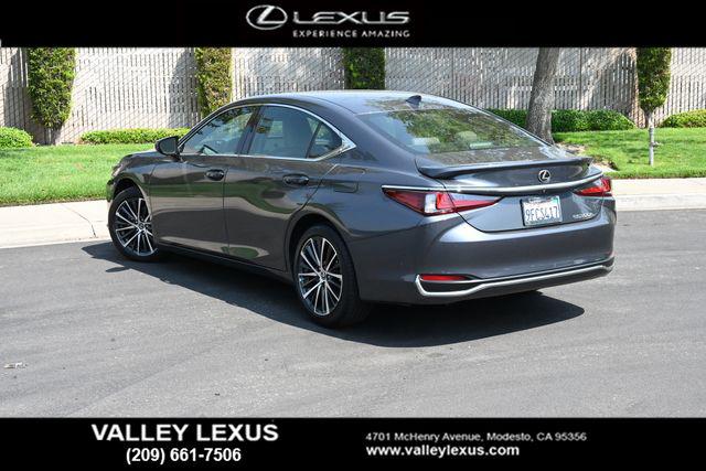 2023 Lexus ES 300h 300h