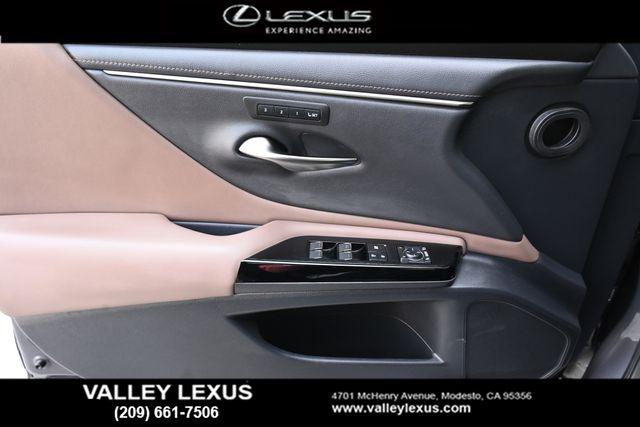 2023 Lexus ES 300h 300h