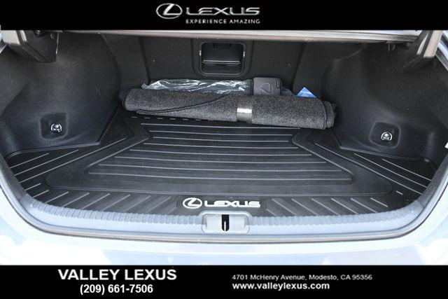 2023 Lexus ES 300h 300h