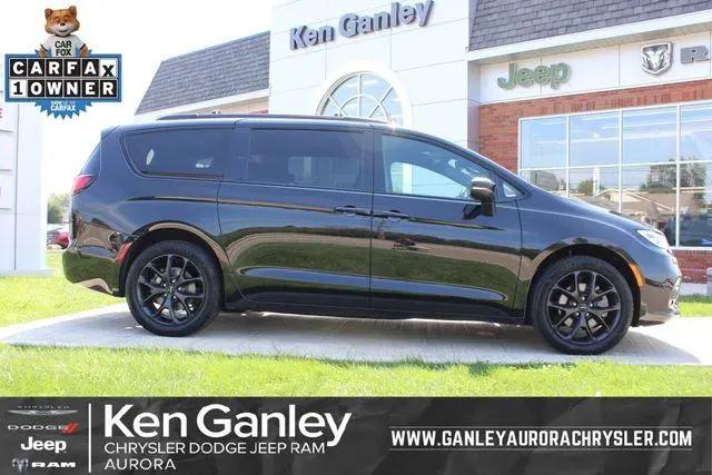 2023 Chrysler Pacifica Touring L AWD for sale in Aurora, OH