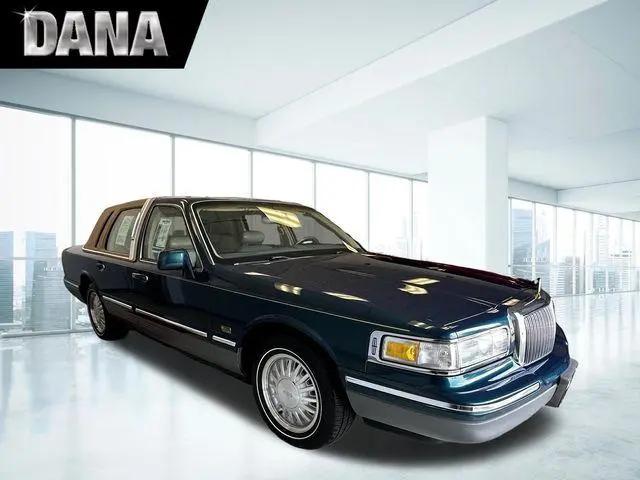 1997 Lincoln Town Car Signature for sale in Staten Island, NY