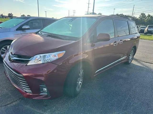 2020 Toyota Sienna XLE for sale in Fairfield, OH