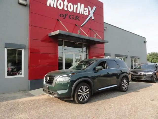 2022 Nissan Pathfinder Platinum 4WD for sale in Grandville, MI