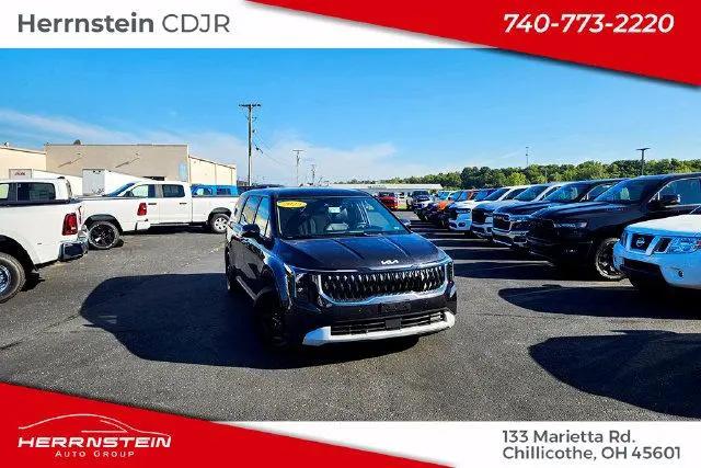 2025 Kia Carnival MPV LXS for sale near Chillicothe, OH