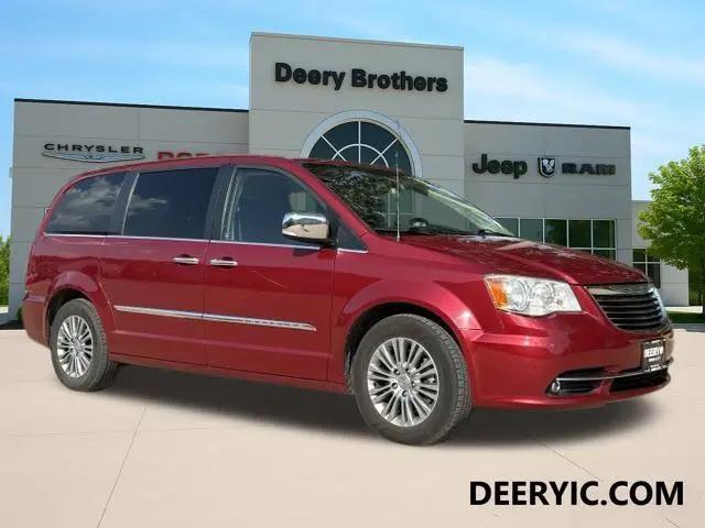 2014 Chrysler Town & Country Touring-L for sale in Iowa City, IA