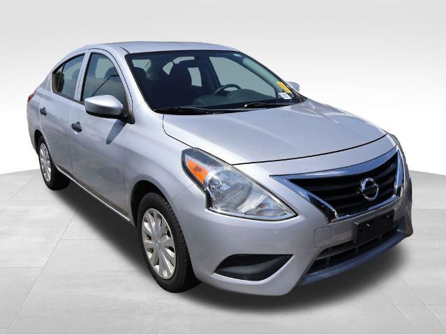 2019 Nissan Versa 1.6 S+