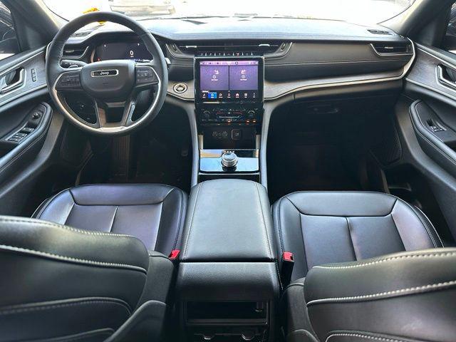 2025 Jeep Grand Cherokee Limited 4x2